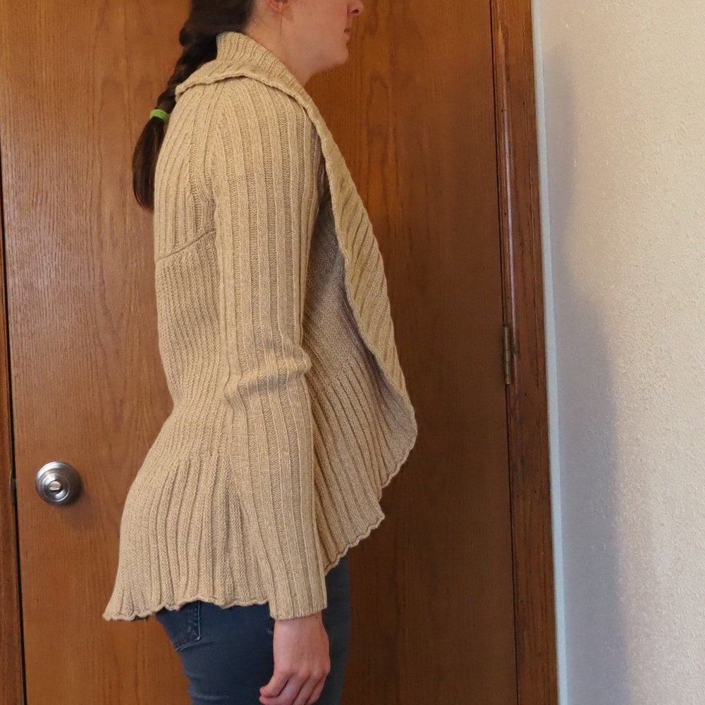 Express Ruffle Seater - Picture 2 of 5